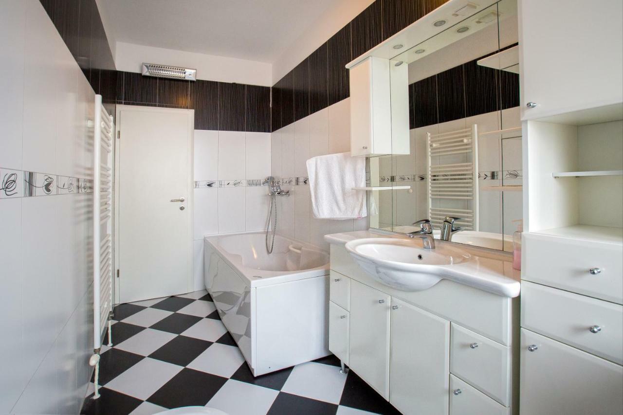 Apartments Dora Split Extérieur photo